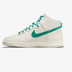 Nike Dunks